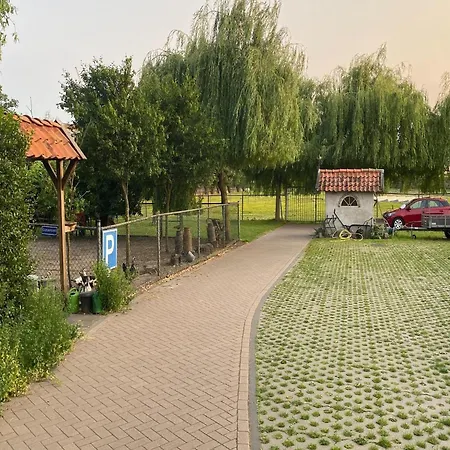 Сasa de vacaciones In With Garden, Cleaning Included Bergen op Zoom