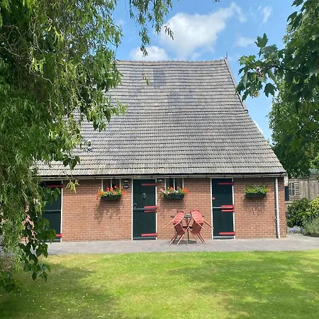 Сasa de vacaciones In With Garden, Cleaning Included Bergen op Zoom