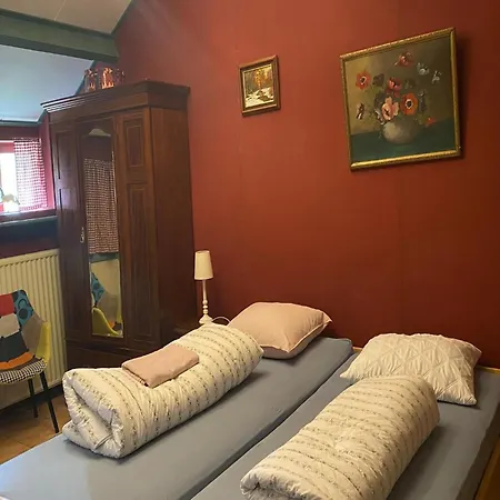 Cosy With A Garden, Cleaning Included * Bergen op Zoom